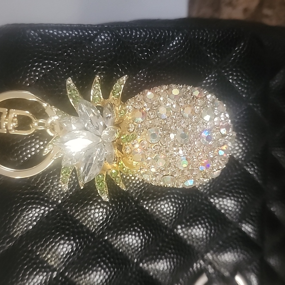 Pineapple Crystal,Gold Tone Handbag Purse Charm,Key Chain,Zipper Pull - Picture 2 of 5